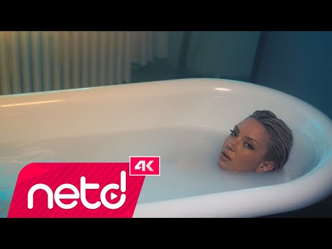 Masamda Resmin - Kurtuluş Kuş & Nezaket Kuş