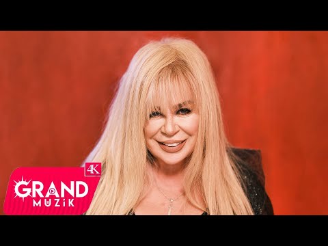 Simsiyahım - Sinan Akçıl & Ekin Uzunlar