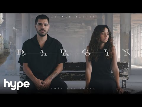 Ebru Yaşar - Yine Çalıyor